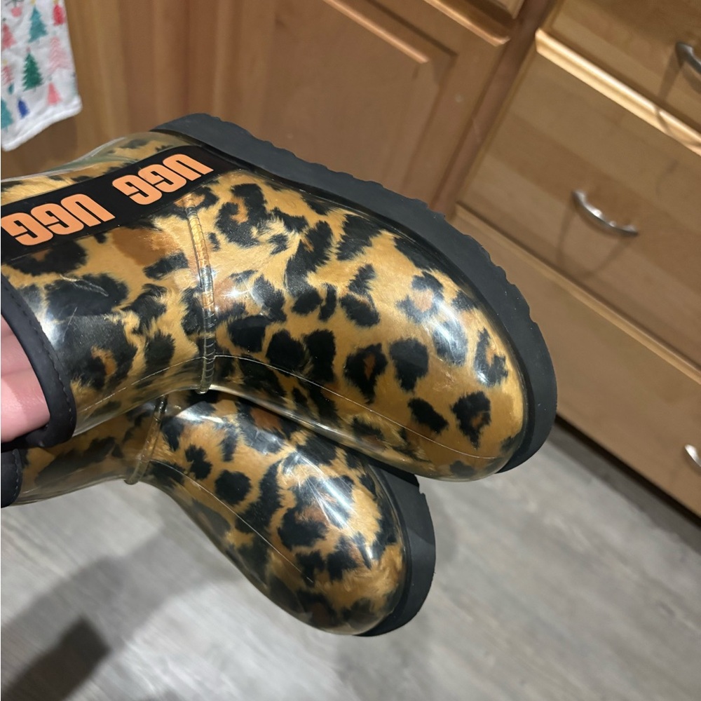 UGG Black and Tan Patterned Boots